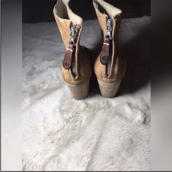 ‼️THRIFT ALERT MAKE OFFER Rag & Bone Classic Newbury Boots Ankle
Booties 9.5 - Picture 6 of 9